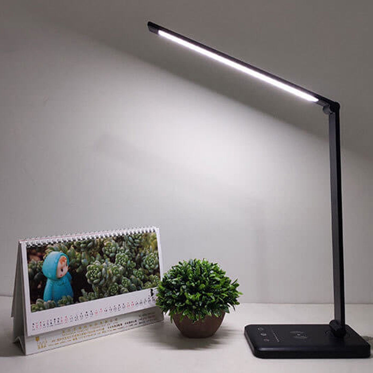 Collapsible Wireless Rechargeable LED Eye Protection Desk Lamp