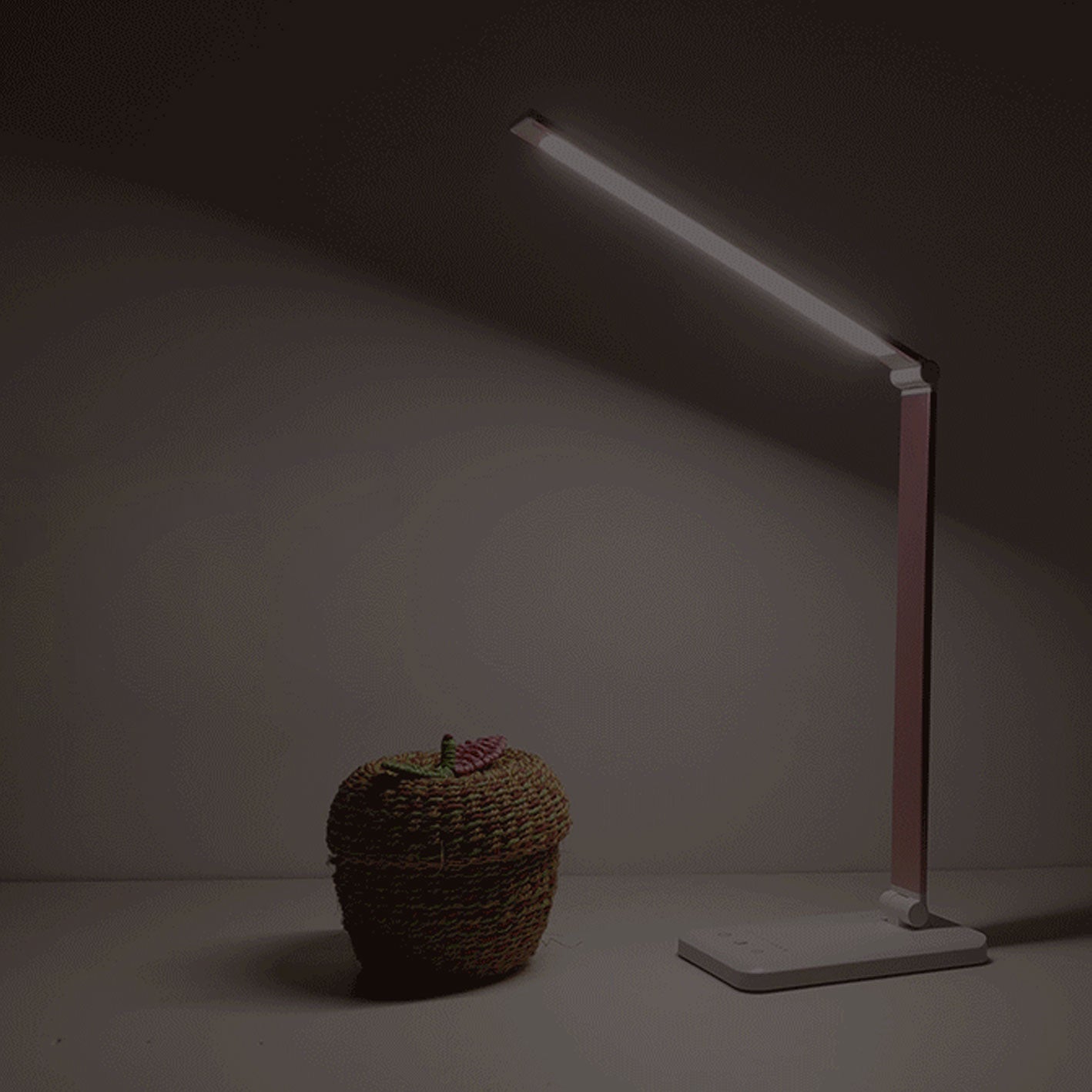 Collapsible Wireless Rechargeable LED Eye Protection Desk Lamp