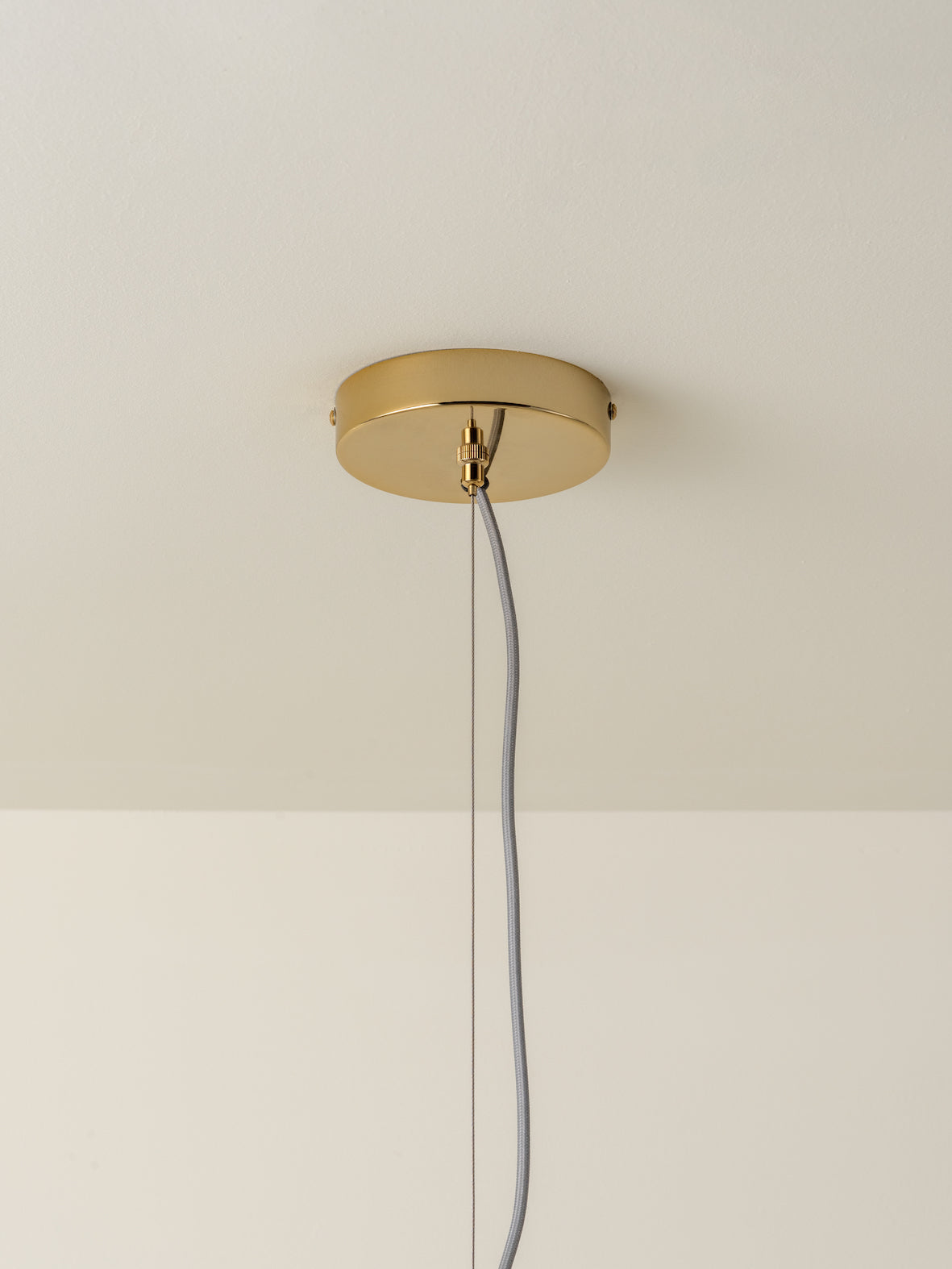 Chubes - 1 light brass ceiling pendant