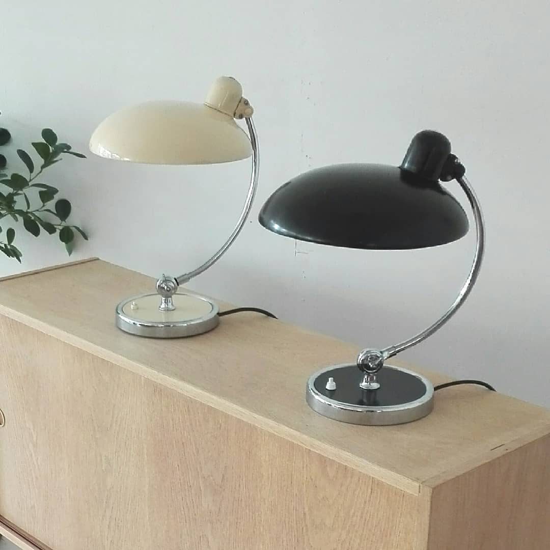 Table lamp