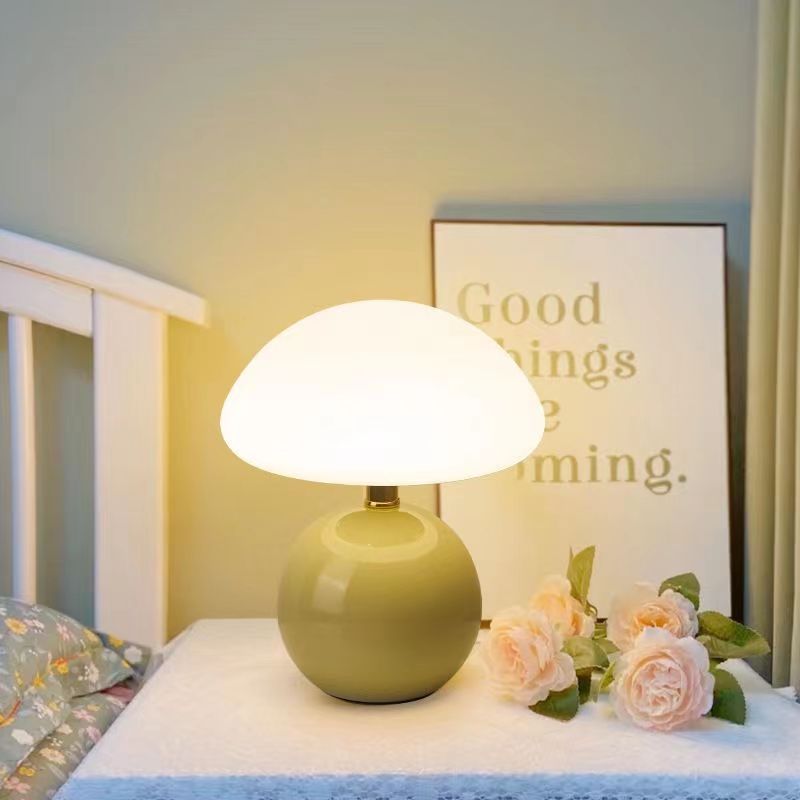 Chateau French Cream Ceramic Mushroom Table Lamp – Bauhaus-Inspired Design