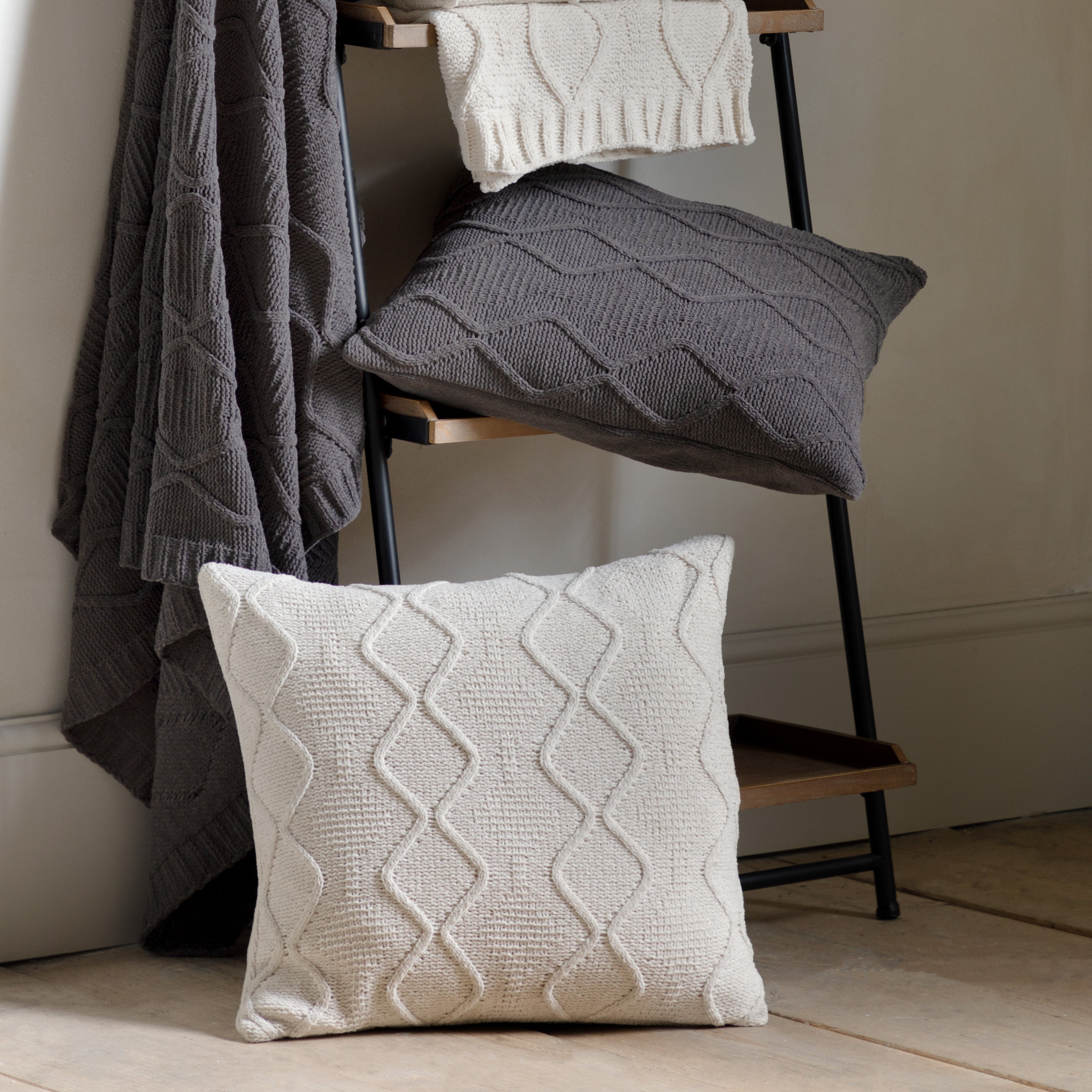 Moire Chunky Cable Knit Cushion