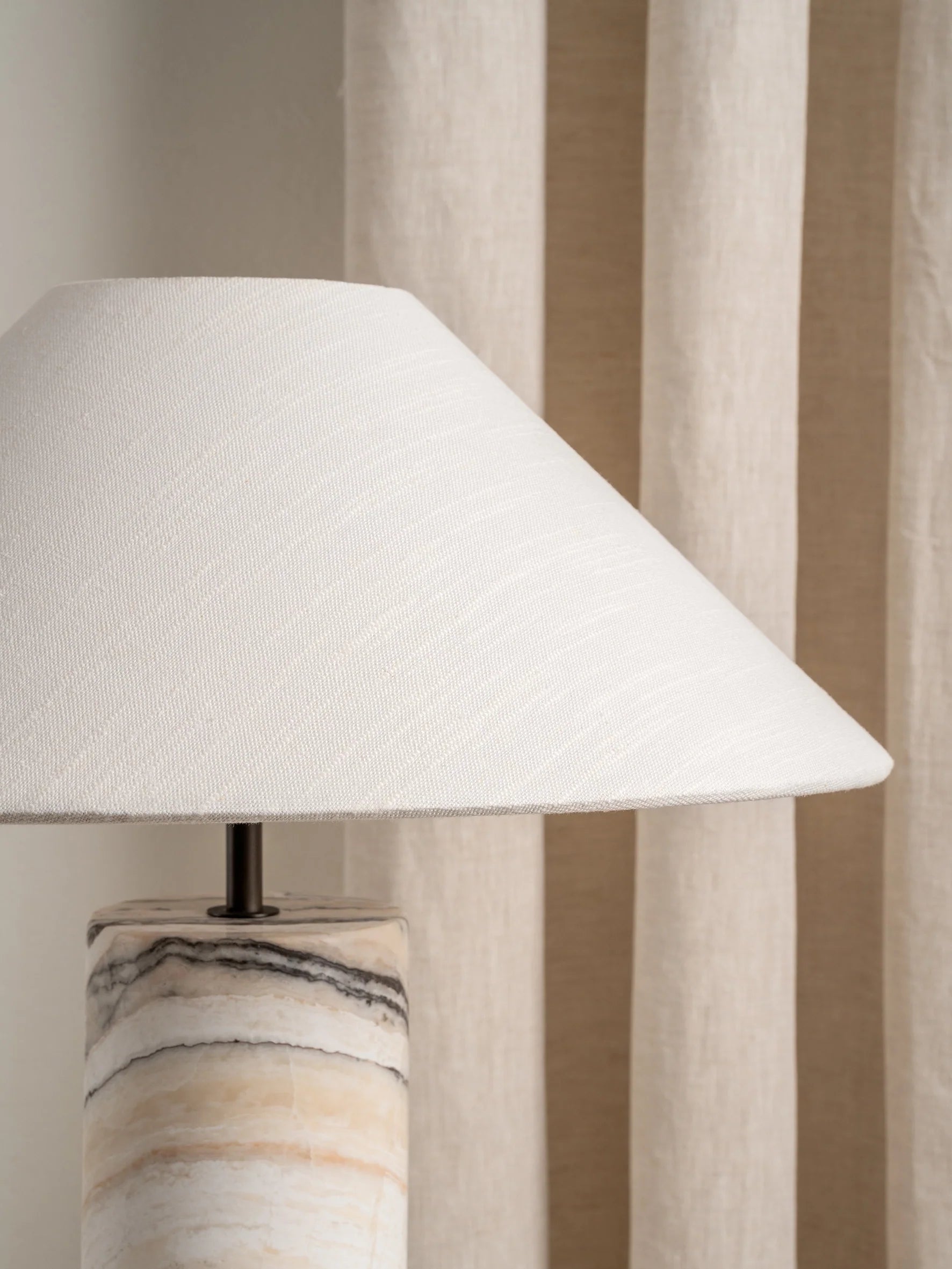 Barola - white Onyx cylinder table lamp