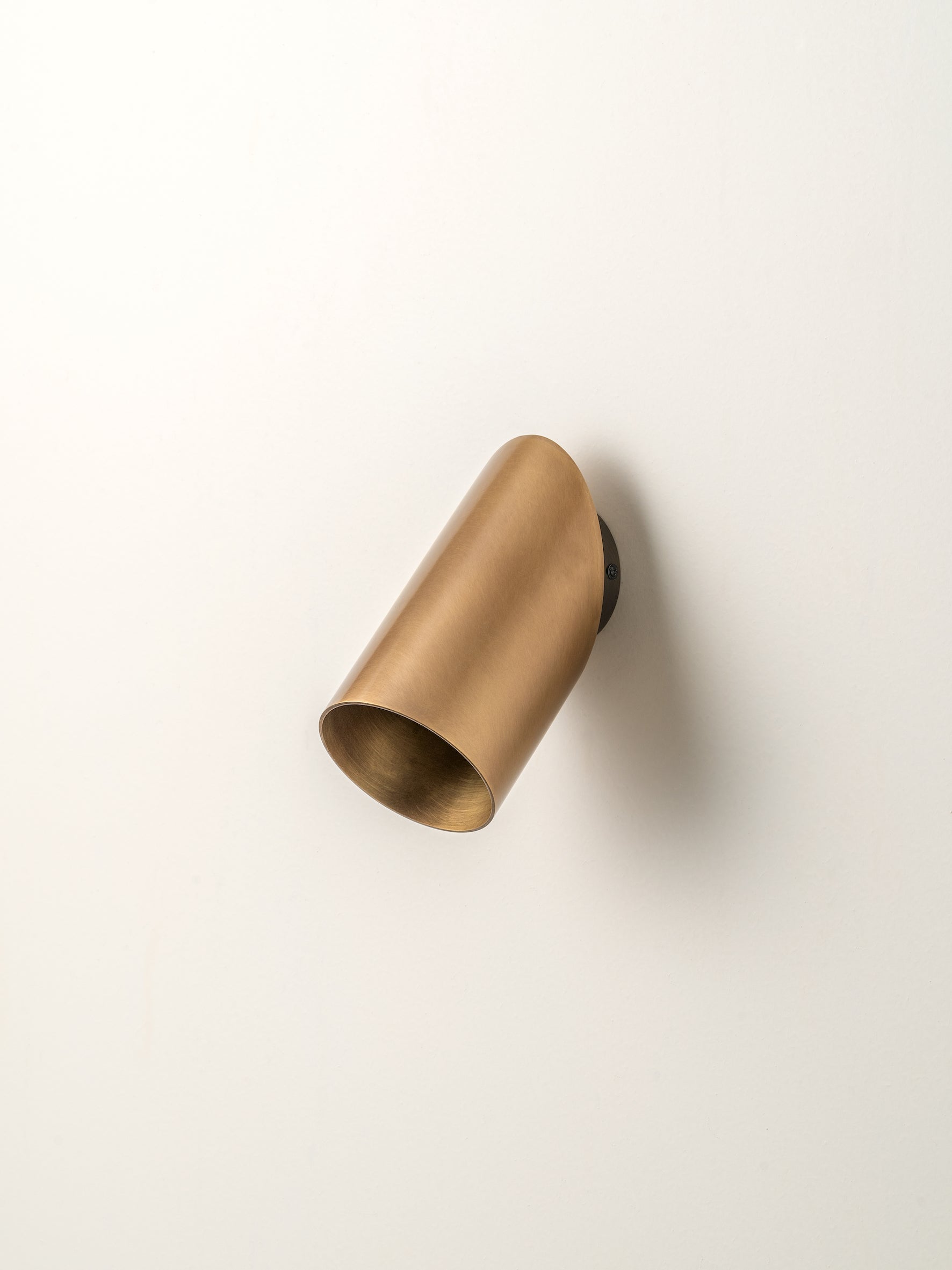 Guilla - brass angled cylinder spot light