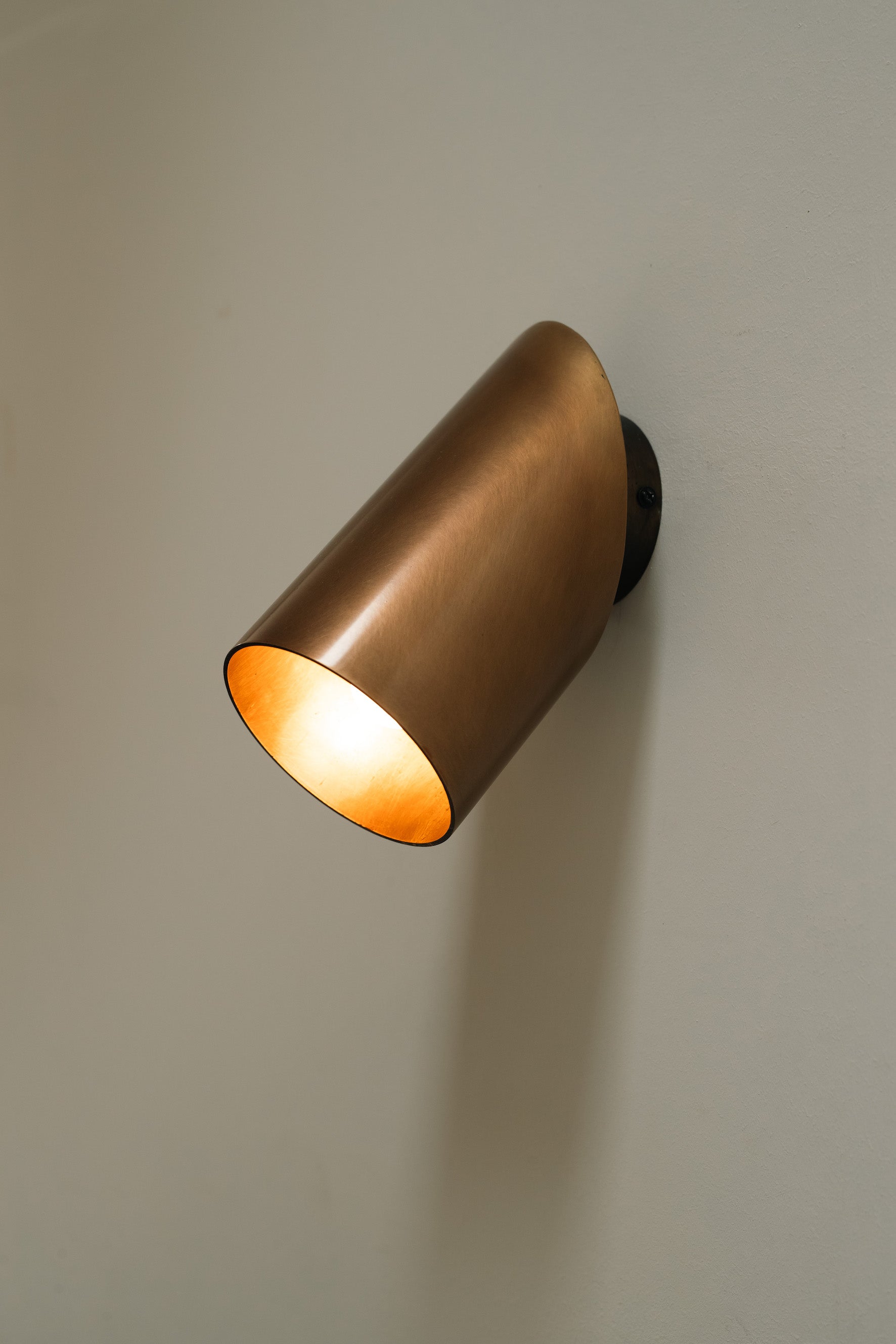 Guilla - brass angled cylinder spot light