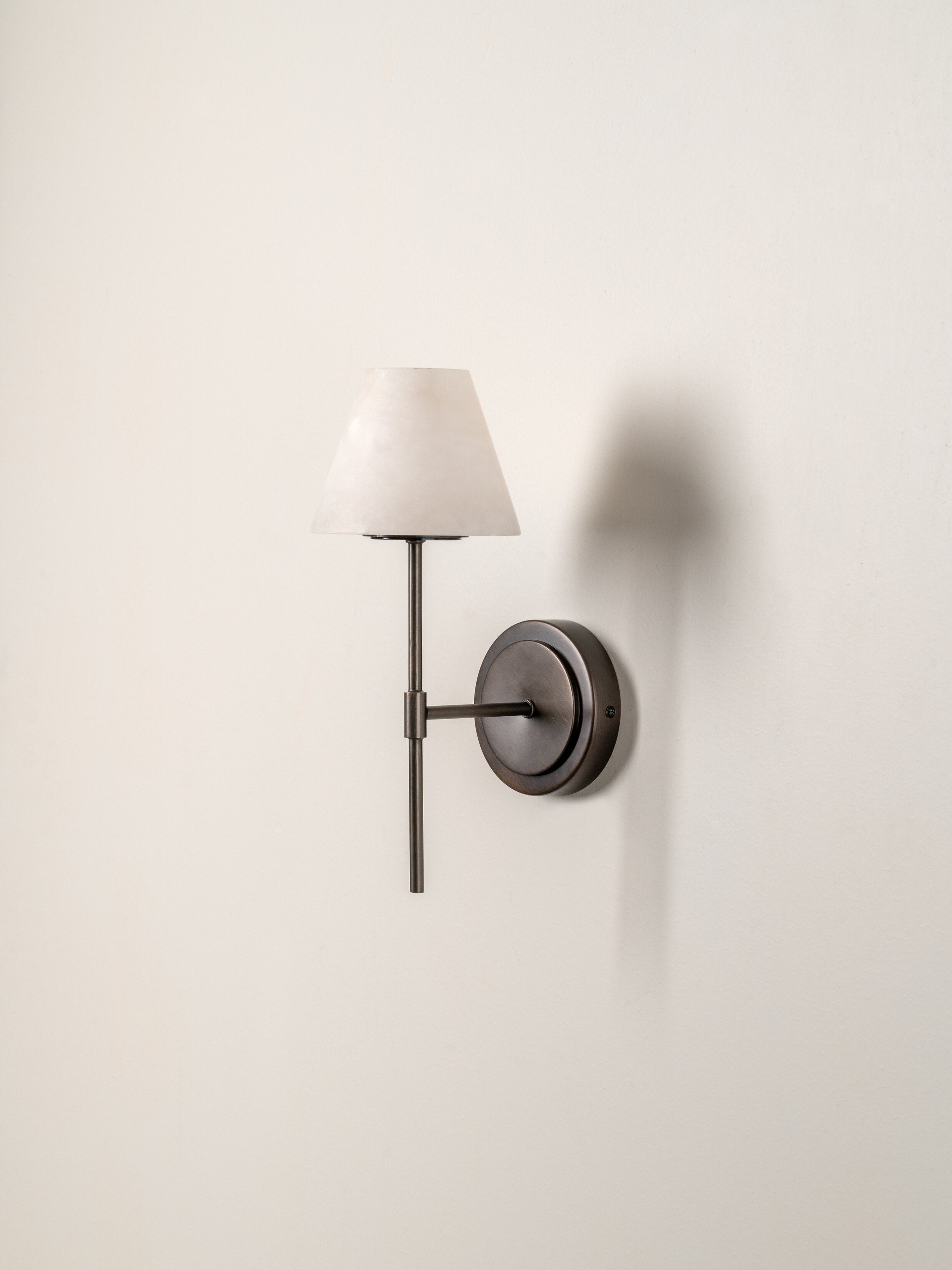 Alba - 1 light alabaster and bronze wall light