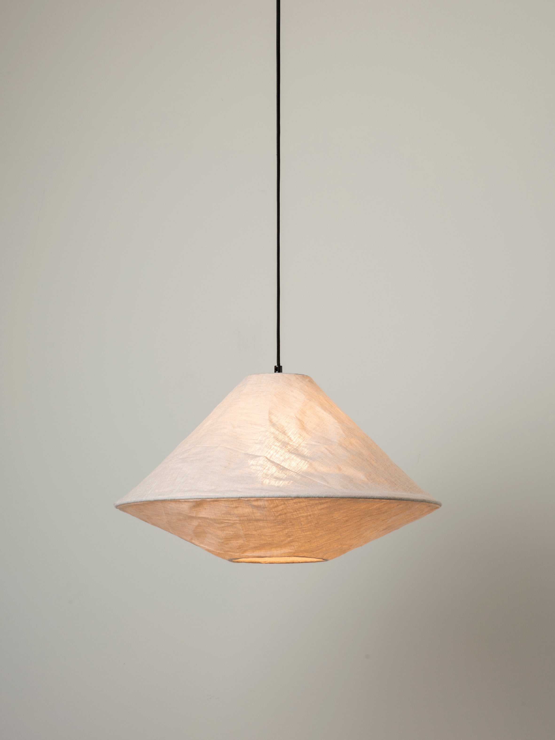 Siya - collapsible linen shade