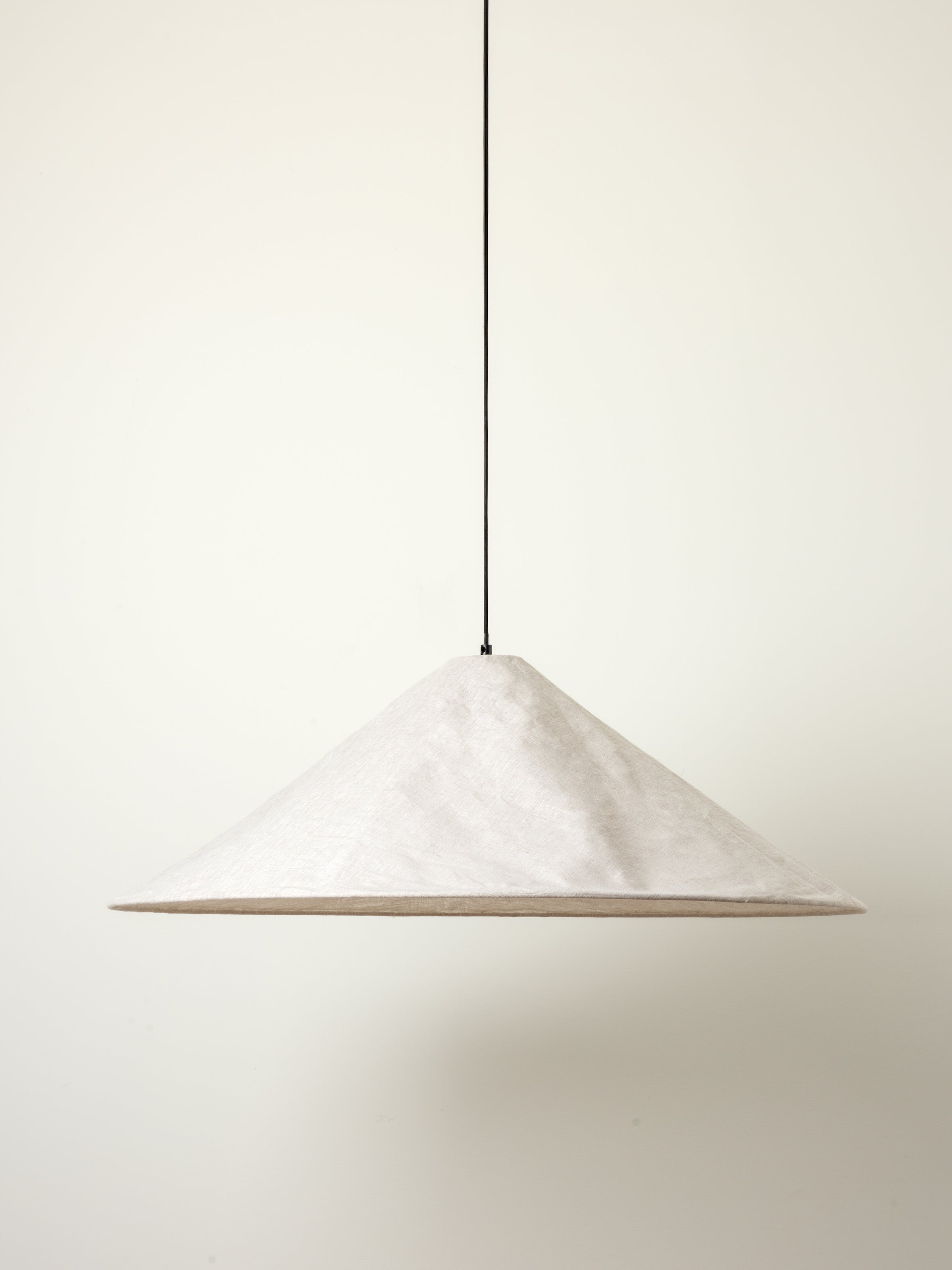 Siya - collapsible oversized linen shade